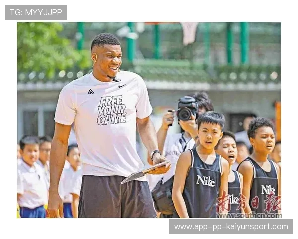 字母哥捐赠一本书给学校图书室，简单动作引大波关注